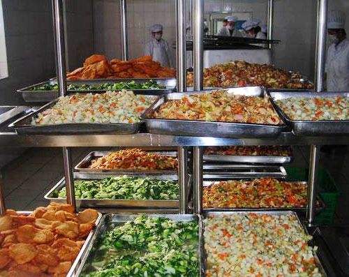 工地工人这么多，为何愿意承包食堂的人那么少？已回答