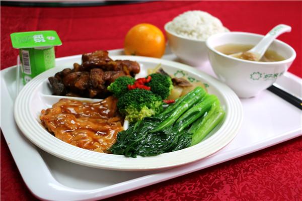 食堂承包让食物更健康 提升员工工资效率