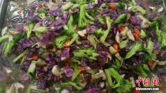 “蓝瘦香菇”被做成菜！高校再推“黑暗料理”