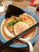 胡海泉来丽江开一家餐馆这是你要找的人和商店