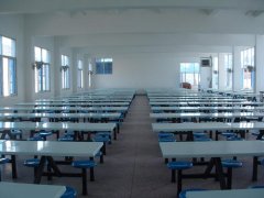 机关、公司食堂吃不起或上大学是最可靠的方式