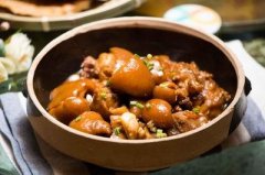 辽宁省纪委5月1日到饭店检查发票，对公款吃喝情况进行整改