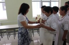 你越晚饿，这五个深夜自助餐厅就越舒服！