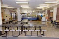 2018年食品饮料类上市企业半年报相继出现行业增长面临上限