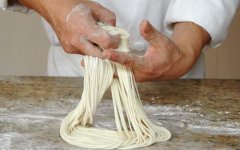 食堂外包:手工拉面的做法大全