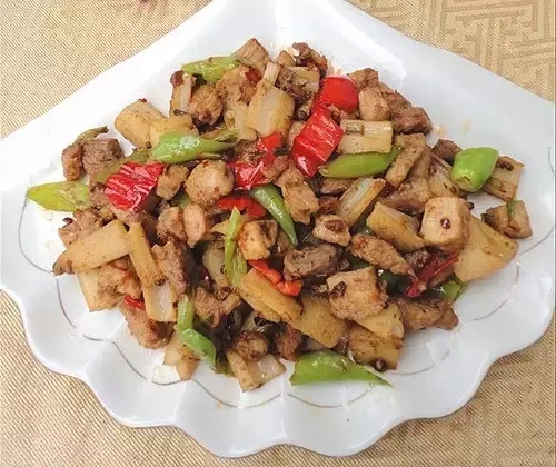 食堂托管：5种热辣美食做法！美味就得放开了吃！ 